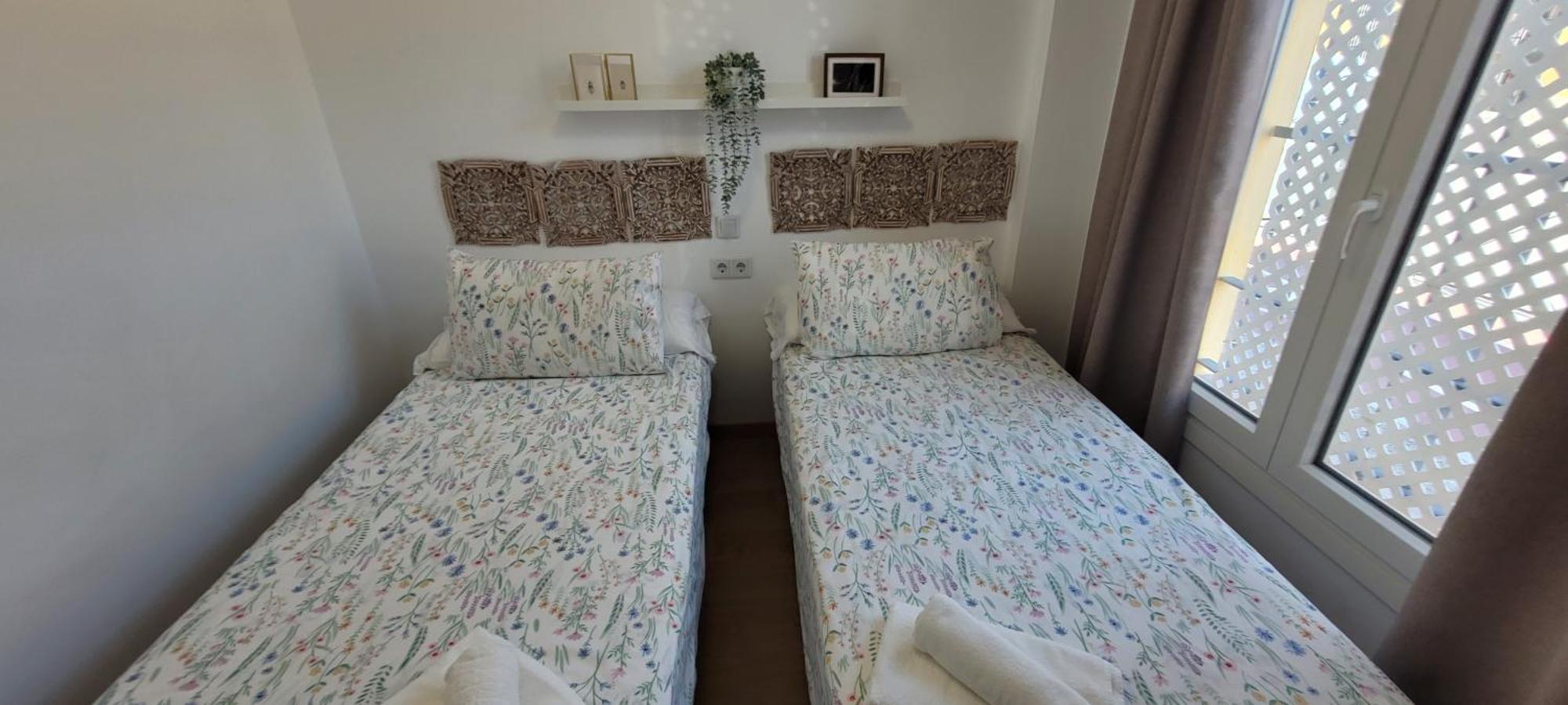 Apartamentos Iglesia De Santiago Jerez de la Frontera Bagian luar foto